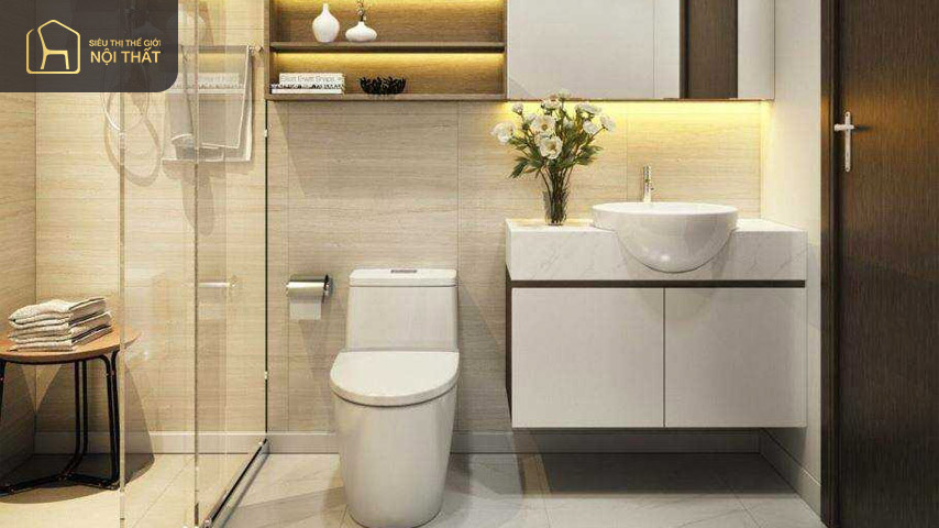 Mẫu nhà tắm nhỏ với những chiếc kệ để đồ treo tường bằng gỗ hiện đại