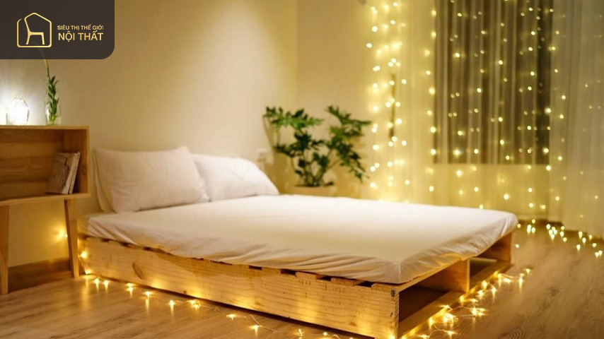 Dùng đèn LED để trang trí là cách trang trí phòng ngủ nhỏ đơn giản mà đẹp