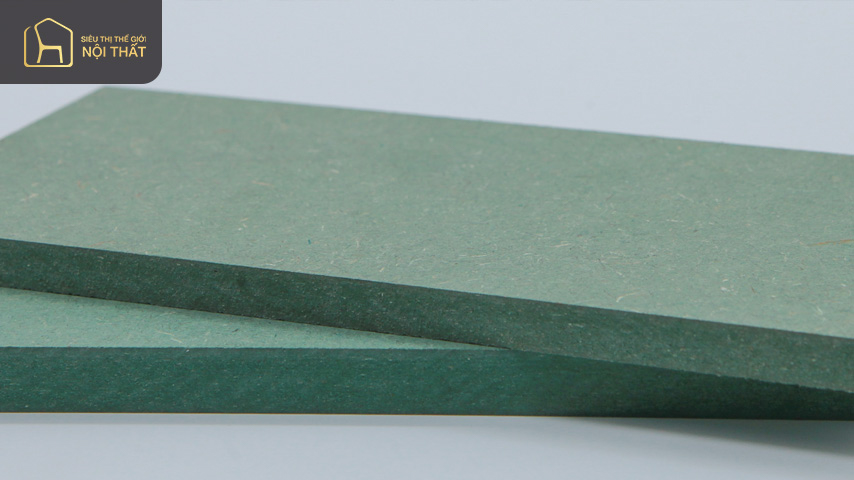 Ván mdf chống ẩm được sử dụng rộng rãi trong sản xuất nội thất nói chung và nội thất văn phòng nói riêng, nó có khả năng thay thế gỗ tự nhiên với những ưu nhược điểm khác nhau