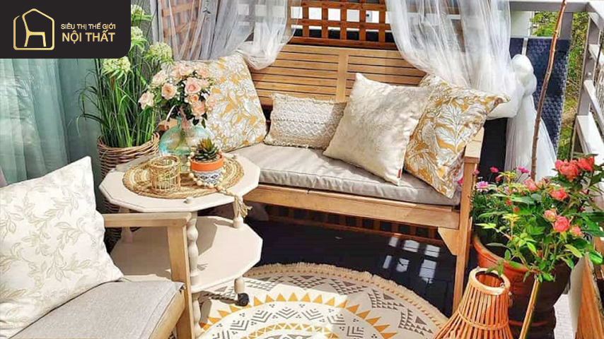 ban công nhà phố