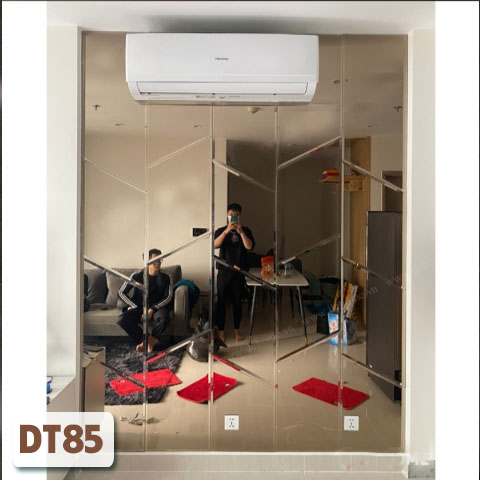 Gương dán tường phòng khách Bỉ đồng DT85